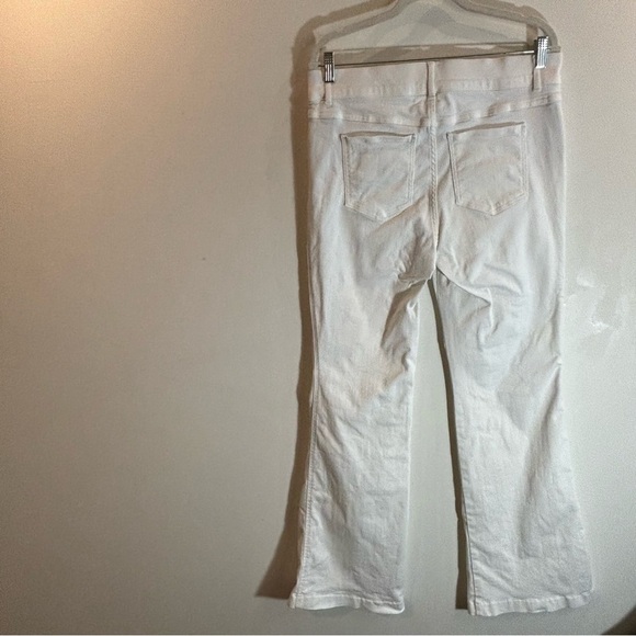 SPANX Sz M Petite High Rise Pull On Denim Stretchy Flare Slim Bootcut Jeans - Picture 7 of 12